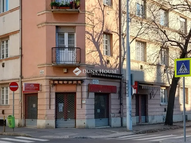 Eladó kereskedelmi és ipari ingatlan Budapest III. kerület, Selmeci utca 48 nm