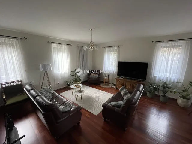 Kiadó lakás Budapest XII. kerület, Galgóczy utca 90 nm