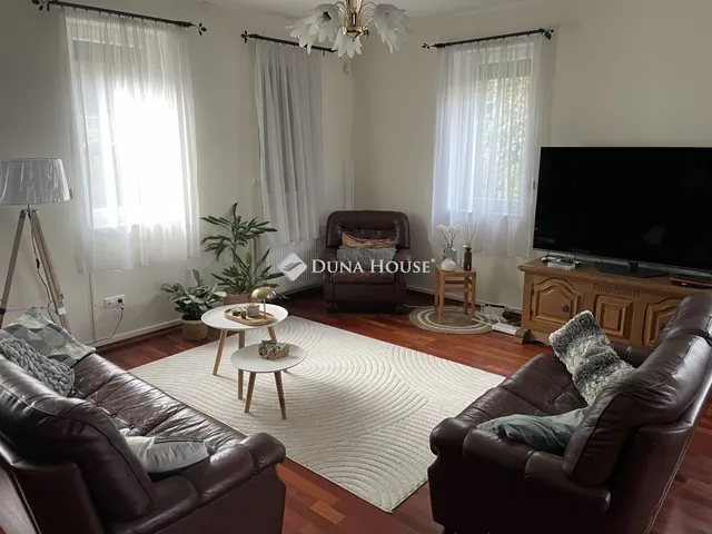 Kiadó lakás Budapest XII. kerület, Galgóczy utca 90 nm