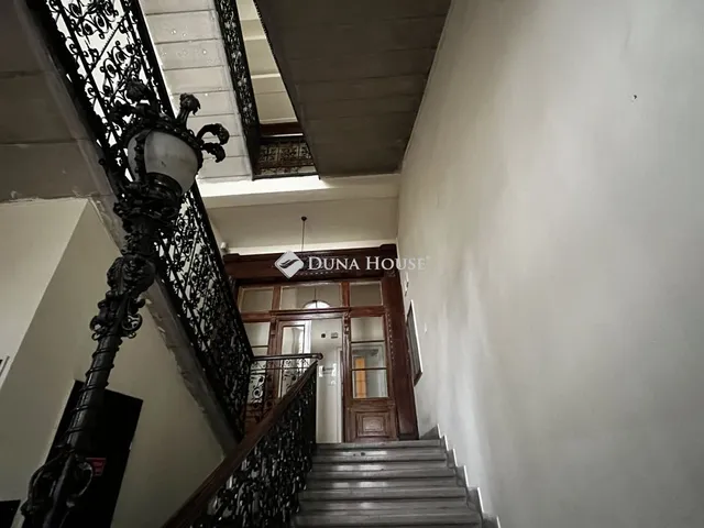 Eladó lakás Budapest VI. kerület, Andrássy út 70 nm