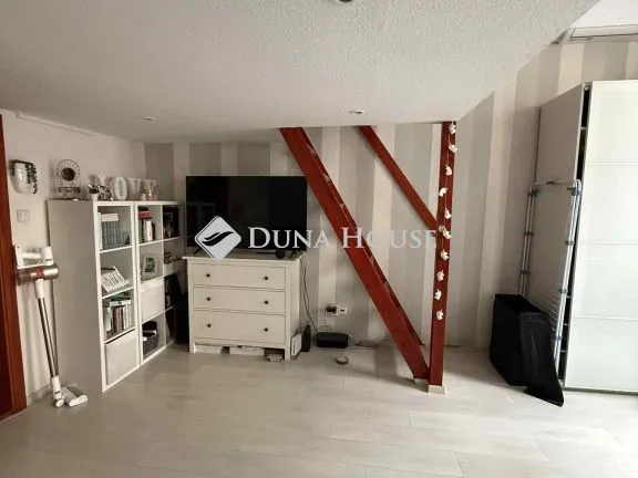 Eladó lakás Budapest VI. kerület, Lövölde tér 38 nm