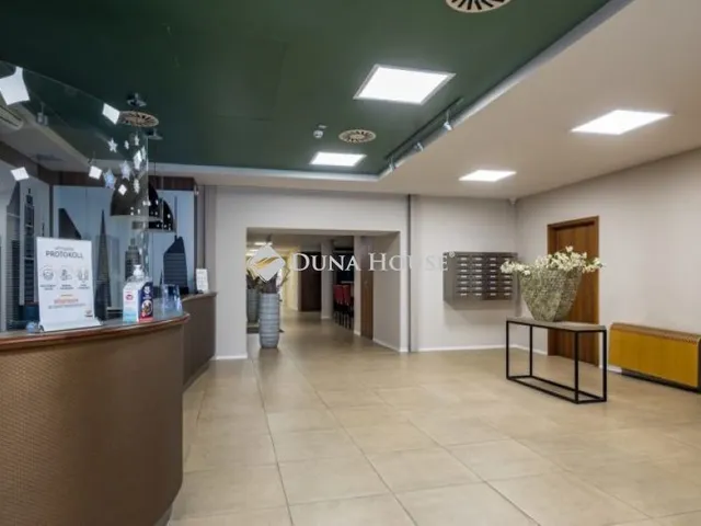 Eladó kereskedelmi és ipari ingatlan Budapest II. kerület 3355 nm