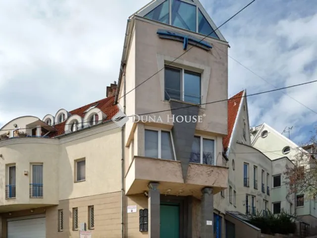 Eladó lakás Budapest II. kerület 808 nm