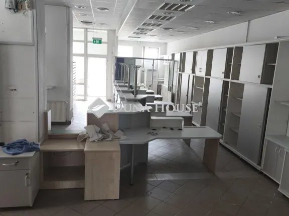 Eladó kereskedelmi és ipari ingatlan Budakeszi, Fő utca 157 nm