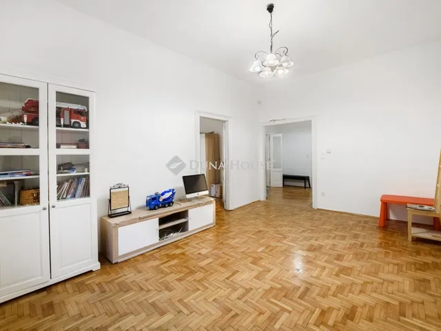 Kiadó lakás Budapest XII. kerület, Márvány utca 75 nm