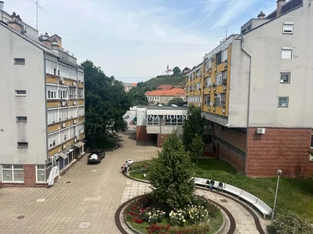Eladó lakás Esztergom 99 nm