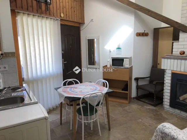 Kiadó lakás Pécel, Isaszegi út 37 nm