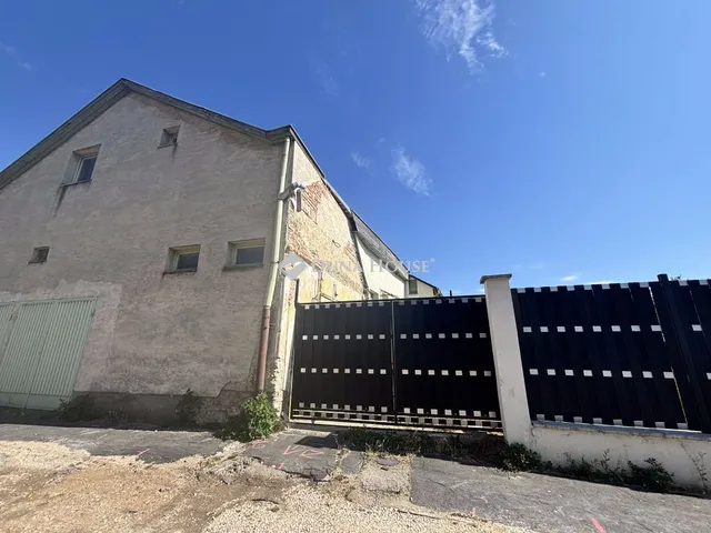 Eladó ház Tata, Munkás utca 290 nm