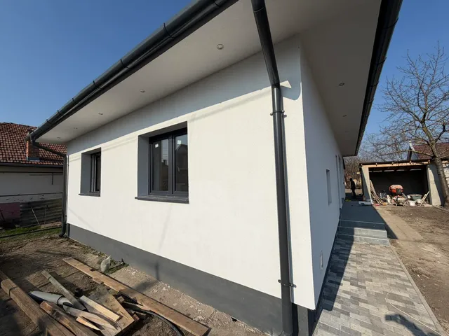 Eladó ház Gyula, Nagyrománváros 90 nm