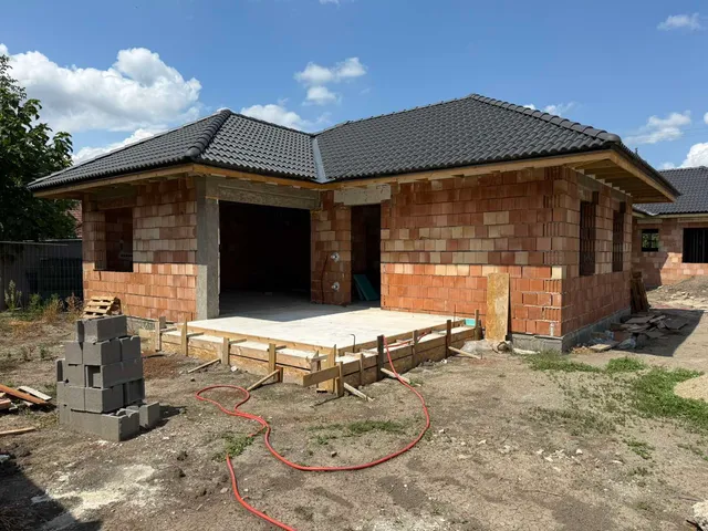 Eladó ház Gyula, Újvári 70 nm