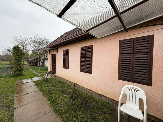 Eladó ház Gyula, Újvári, Szőlőskert u.96 130 nm