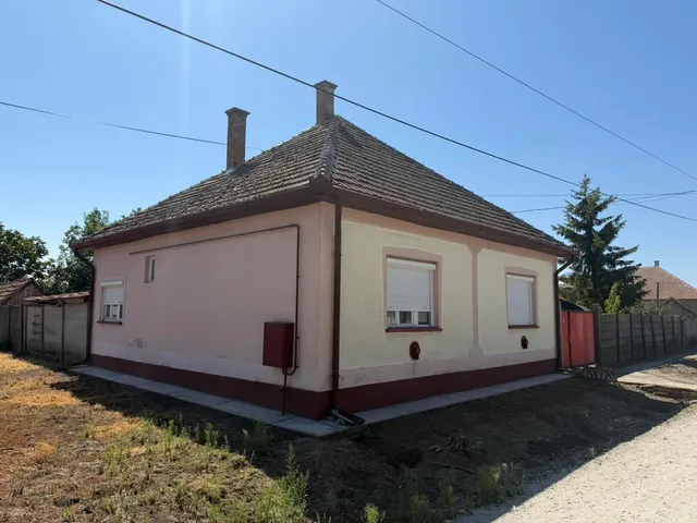 Eladó ház Méhkerék 72 nm