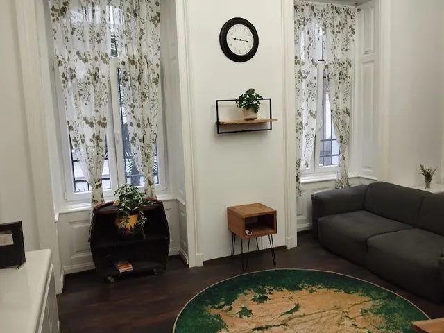 Eladó lakás Budapest VI. kerület 65 nm