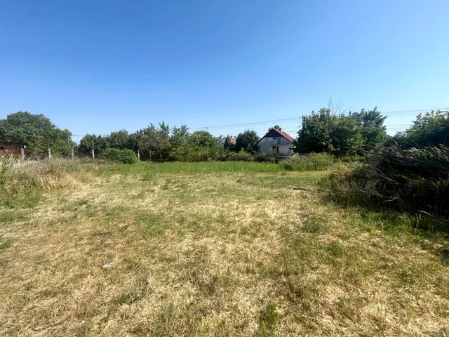 Eladó telek Dömsöd 981 nm