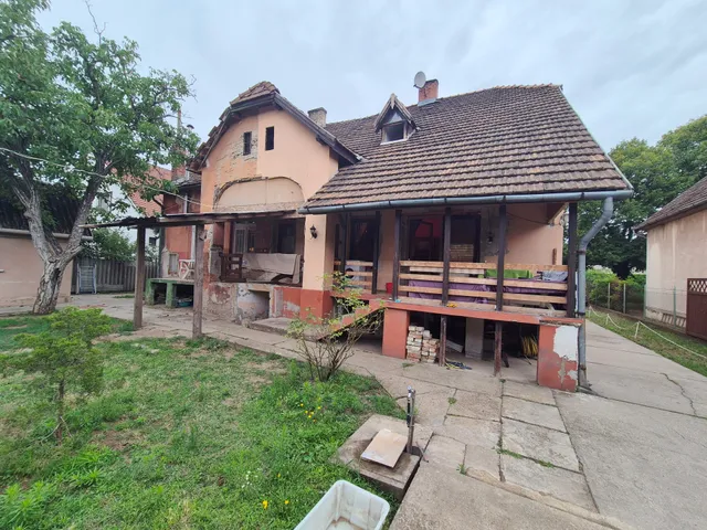 Eladó ház Dunaharaszti, Óváros 246 nm