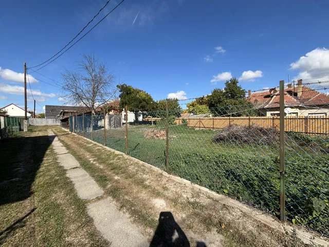 Eladó telek Dömsöd 850 nm