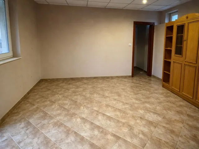 Eladó kereskedelmi és ipari ingatlan Dunaharaszti, Felsőváros 396 nm