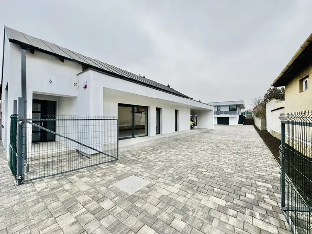 Eladó ház Dunaharaszti, Felsőváros 421 nm