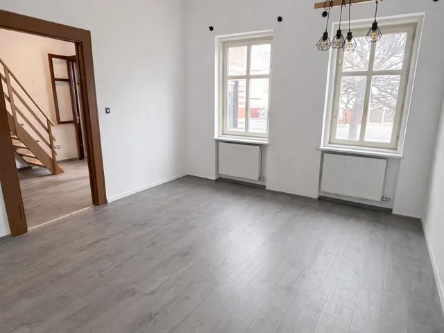 Kiadó ház Dunaharaszti, Óváros 60 nm