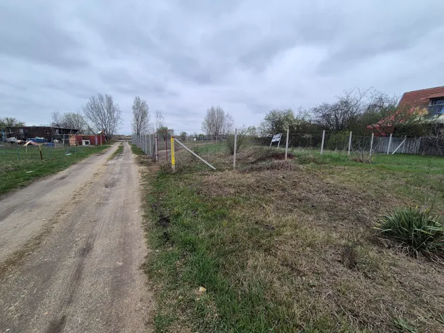 Eladó telek Délegyháza 550 nm