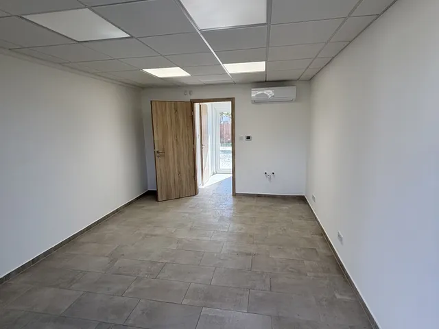 Kiadó kereskedelmi és ipari ingatlan Dunaharaszti, Óváros 24 nm