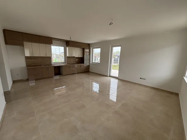 Eladó ház Szigetcsép 132 nm