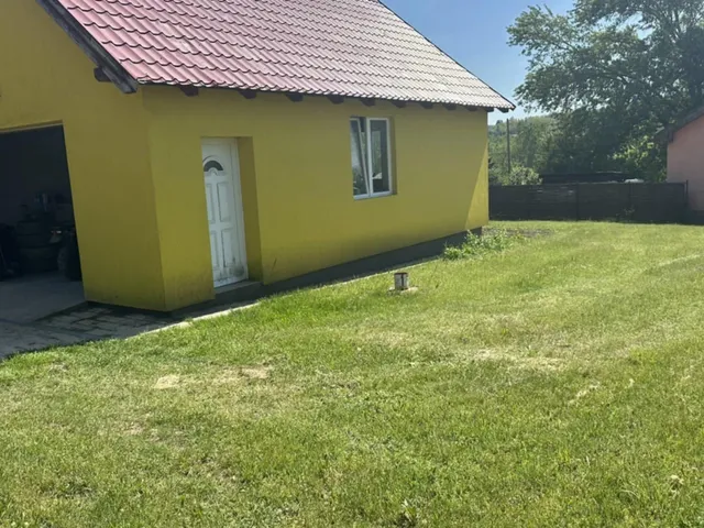 Eladó telek Domony 800 nm