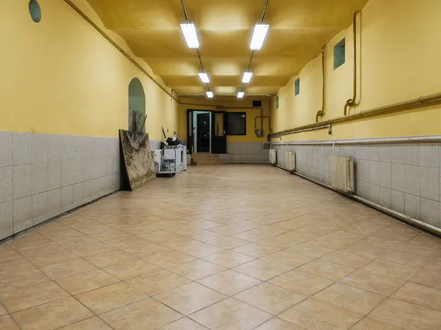 Eladó kereskedelmi és ipari ingatlan Budapest VII. kerület, Belső-Erzsébetváros, Dohány utca 59/B 379 nm