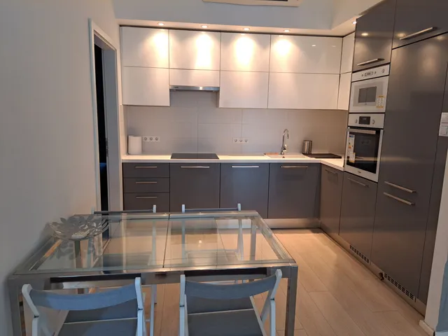 Kiadó lakás Budapest VIII. kerület, Corvin negyed, Corvin köz 98 nm