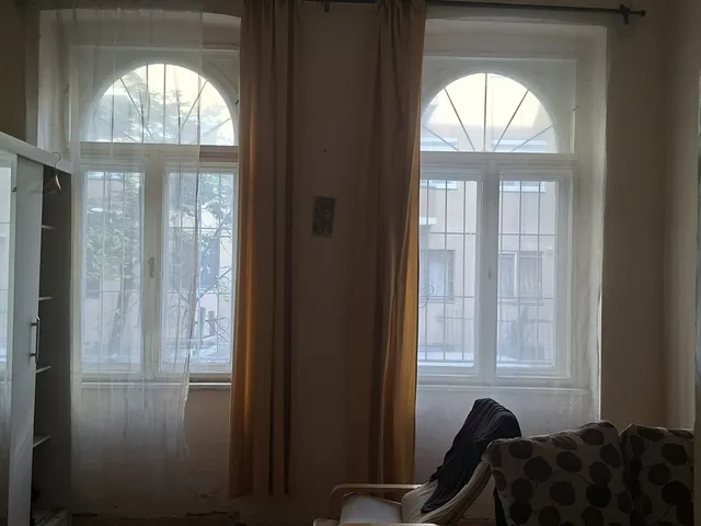 Eladó lakás Budapest VIII. kerület, II. János Pál pápa tér, Vay Ádám utca 40 nm