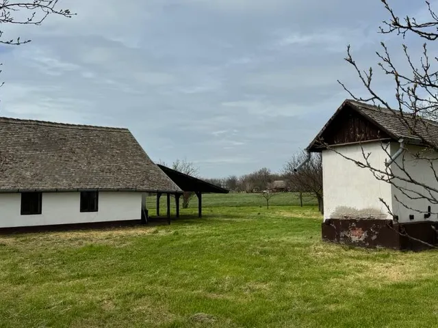 Eladó mezőgazdasági ingatlan Makó, Igás Tanya 620 80 nm