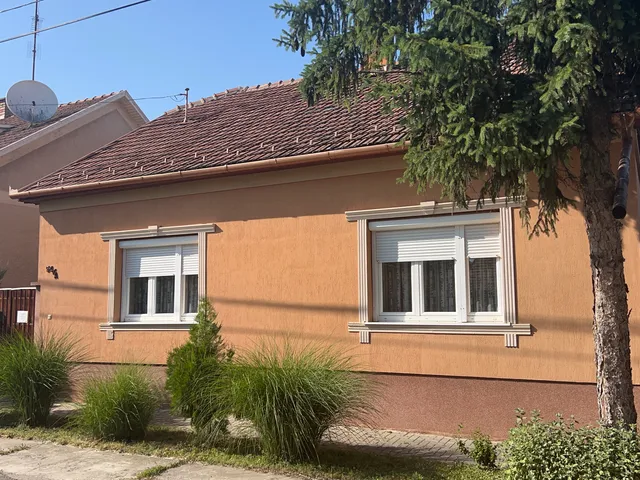 Eladó ház Makó, Liget utca 120 nm