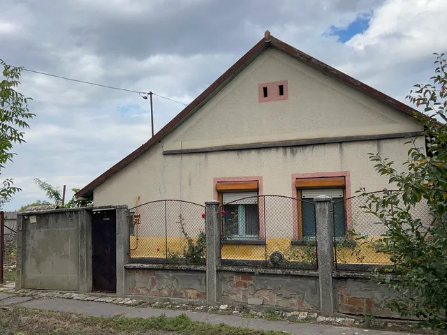 Eladó ház Kiszombor 88 nm