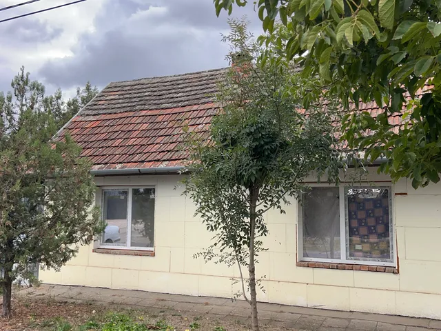 Eladó ház Makó, Honvéd, Honvéd utca 70 nm