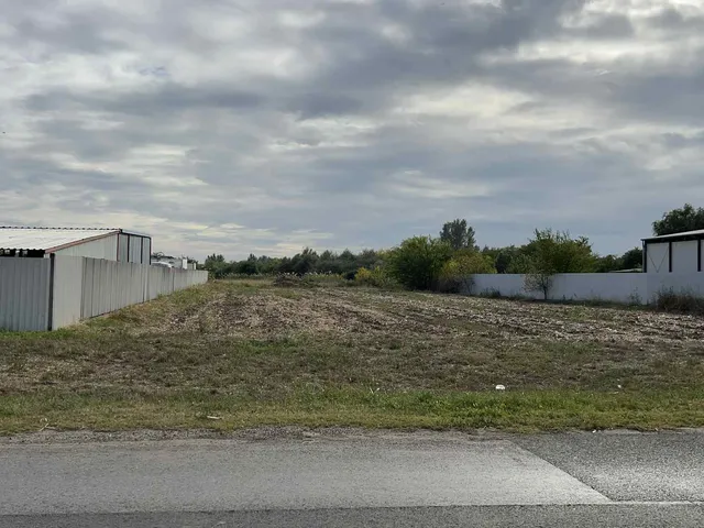 Eladó telek Makó, Aradi utca 52997 nm