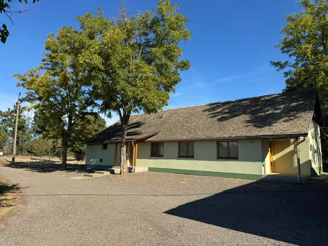 Eladó mezőgazdasági ingatlan Makó, Dáli Ugar tanya 88 200 nm