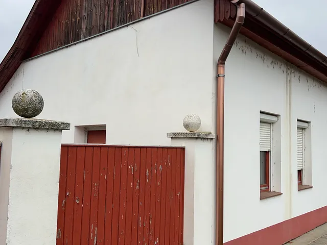 Eladó ház Nagylak, Petőfi utca 2 90 nm