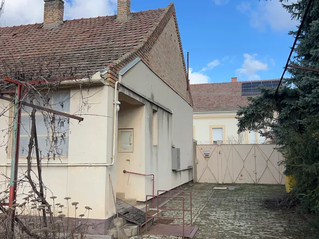 Eladó ház Makó, Szép utca 80 nm