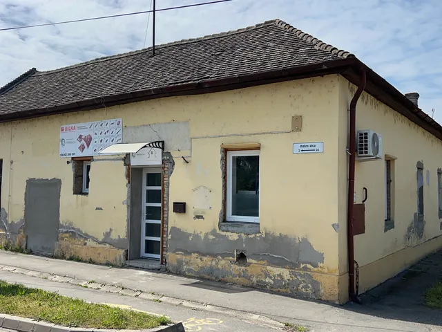 Eladó kereskedelmi és ipari ingatlan Makó, Ardics utca 130 nm