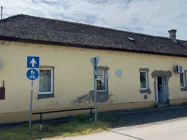 Eladó kereskedelmi és ipari ingatlan Makó, Ardics utca 130 nm