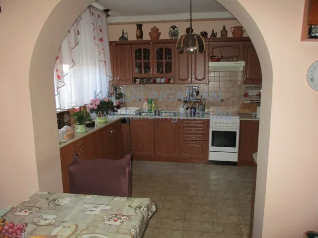 Eladó ház Nyíregyháza, Nyírszőlős 180 nm