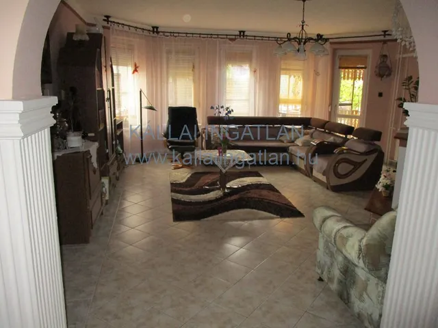 Eladó ház Nyíregyháza, Nyírszőlős 180 nm