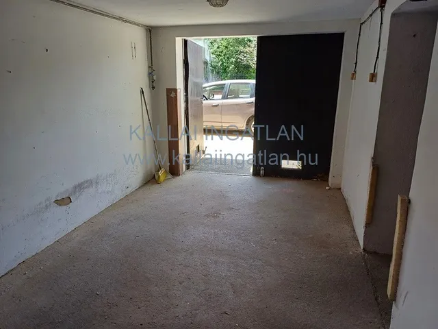 Eladó garázs Nyíregyháza, Érkert 19 nm