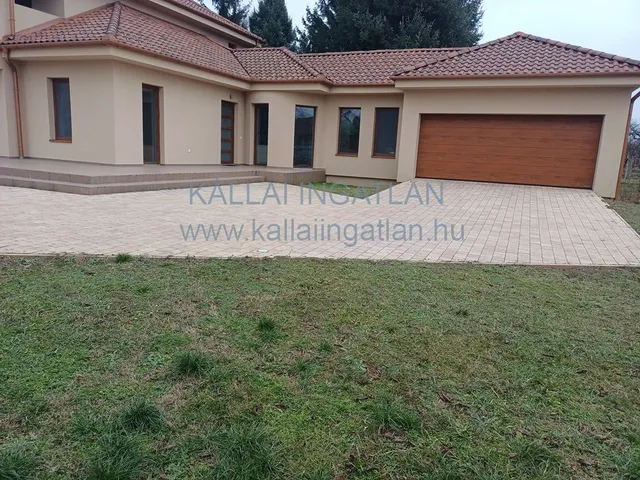 Kiadó ház Nyíregyháza, Sóstóhegy 100 nm