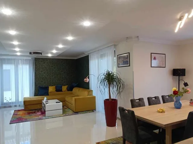 Eladó ház Debrecen, József Attila-telep 315 nm