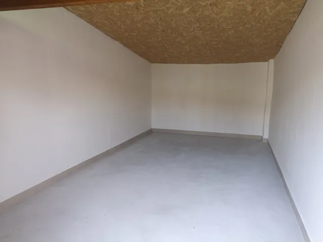 Eladó garázs Békéscsaba, Lencsési (József Attila) lakótelep, Fövenyes utca 44 18 nm