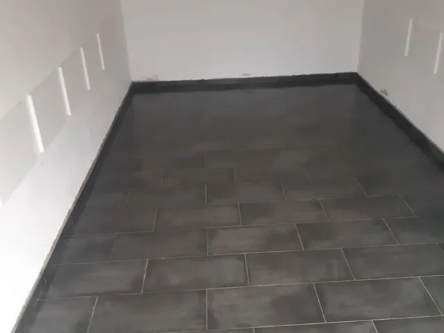 Eladó garázs Gyula, Paradicsomi ltp. 40 nm