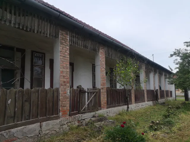 Eladó ház Gyula, Alkotmány u. 100 nm