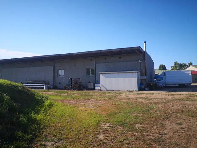 Eladó kereskedelmi és ipari ingatlan Orosháza, Kisszik u. 4530 nm