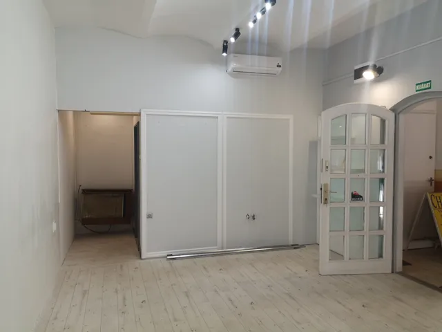 Eladó kereskedelmi és ipari ingatlan Gyula, Béke sgt. 37 nm